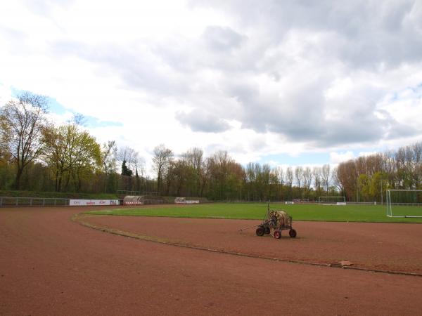 Heinrich-Hamacher-Sportpark - Duisburg-Neumühl