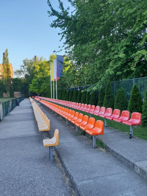 Stadion DOSiR Kaweczynska - Warszawa