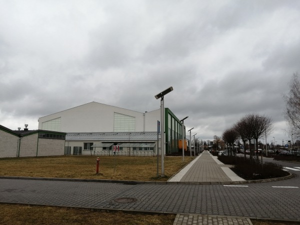 Stadion GOSiR Stare Babice obok - Zielonki-Parcele