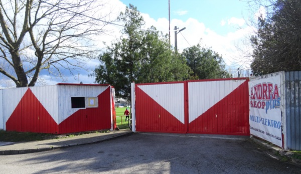 Futbalový štadión Kostolné Kračany - Kostolné Kračany-Šipošovské Kračany