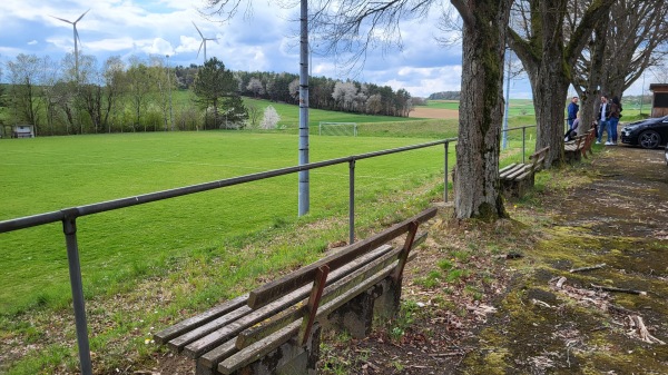 Sportgelände Ballenberg - Ravenstein-Ballenberg