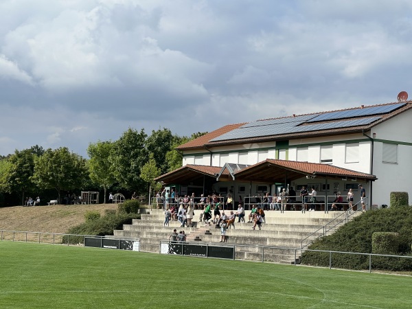 Sportgelände Am Sonnenhügel - Lonnerstadt