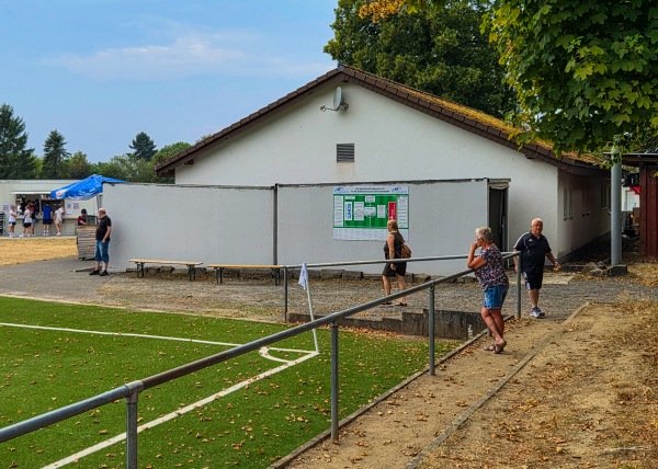 Sportpark Am Flürchen Platz 2 - Höhr-Grenzhausen