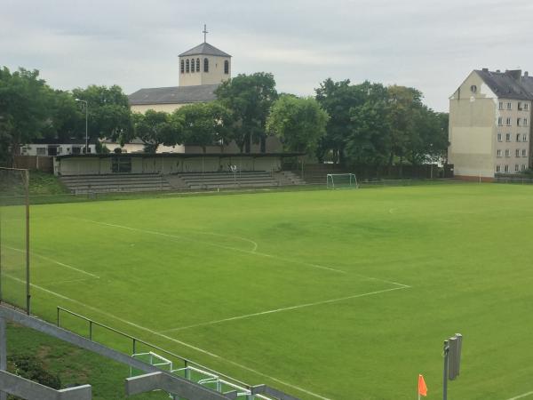 Sportplatz Waldstraße - Wiesbaden