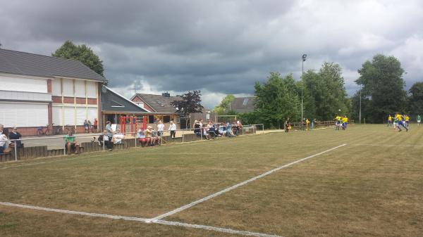 Sportplatz an der Grundschule - Neuenkirchen/Dithmarschen