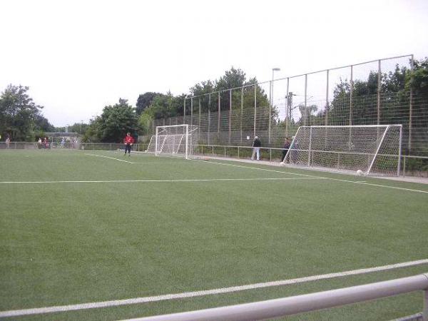 Bezirkssportanlage Am Bandsbusch Platz 2 - Hilden