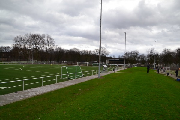 Bezirkssportanlage Warbruckstraße I Platz 3 - Duisburg-Marxloh