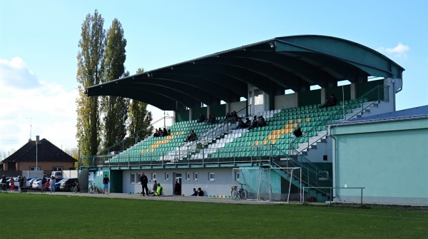 Futbalový štadión SC Veľké Dvorníky - Veľké Dvorníky
