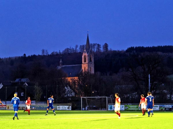 Reinhold-Schulte-Sportplatz - Eslohe/Sauerland-Reiste