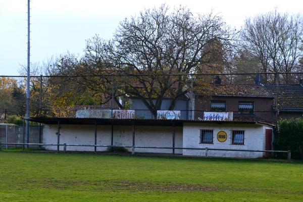 Sportanlage Kleiner Berg Platz 2 - Nörvenich