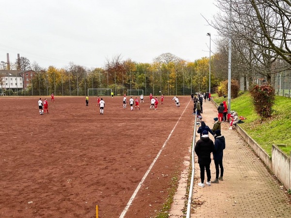 Jean-Löring-Sportpark Platz 3 - Köln-Zollstock