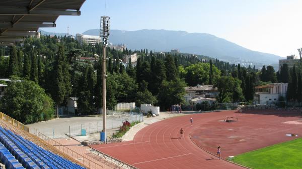 Stadion Avanhard - Yalta