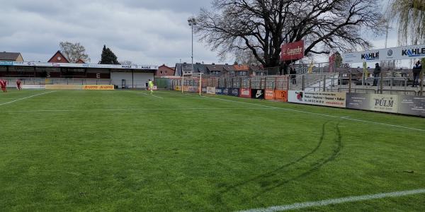 Wilhelm-Langrehr-Stadion - Garbsen-Havelse