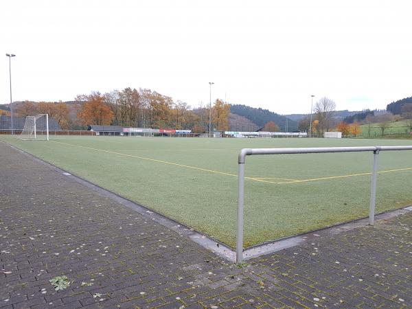 Sportplatz Oberveischede - Olpe-Oberveischede