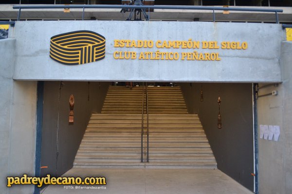 Estadio Campeón del Siglo - Montevideo