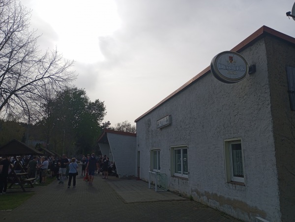 Gehard-Schmeißel-Gedenk-Sportpark - Bad Belzig-Ragösen