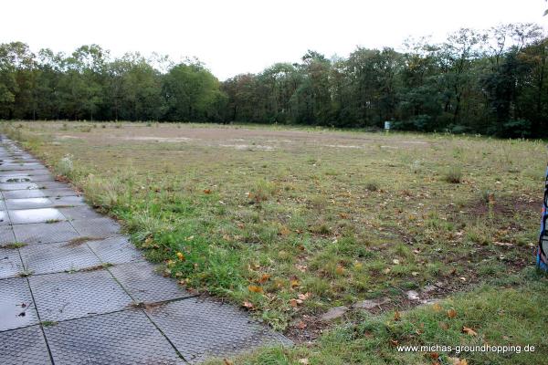 Sportplatz Am Beeckbach - Duisburg-Bruckhausen