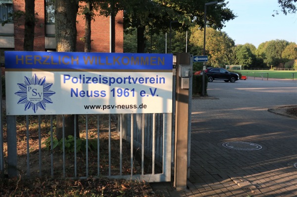 Bezirkssportanlage am Stadtwald Platz 2 - Neuss