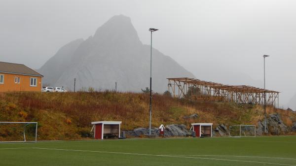 Reine stadion - Reine