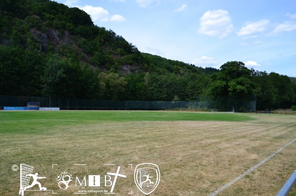 Sportplatz am Nahestrand - Idar-Oberstein-Fischbach