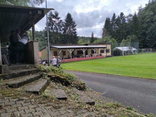 Sportanlage Untere Delle - Linden/Pfalz