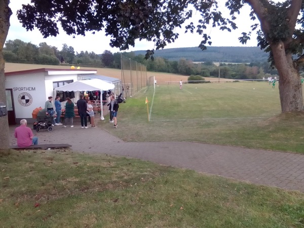 Sportplatz Offensen - Uslar-Offensen
