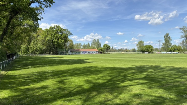 Sportplatz Jahnstraße - Paulinenaue