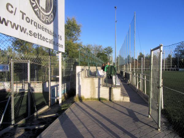 Campo de Fútbol Villarrosa - Madrid, MD