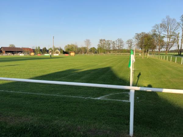 Sportanlage Hauptstraße - Dissen-Striesow