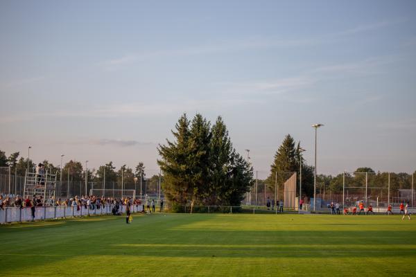 Sportpark Valznerweiher Platz 5 - Nürnberg-Zerzabelshof