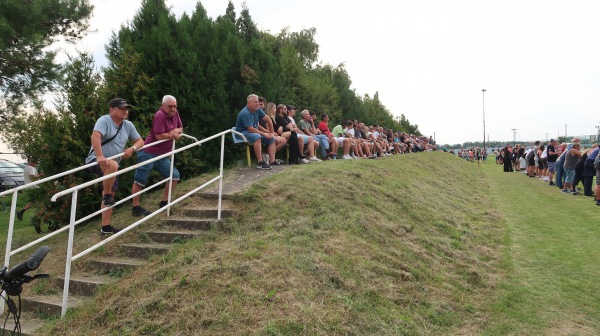 Futbalové ihrisko Hlboké - Hlboké