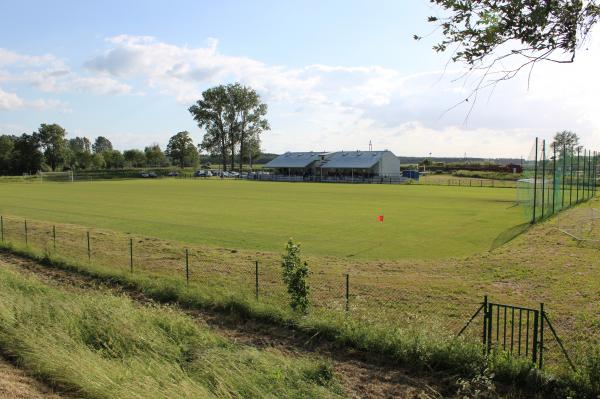 Stadion w Dąbie - Dąbie