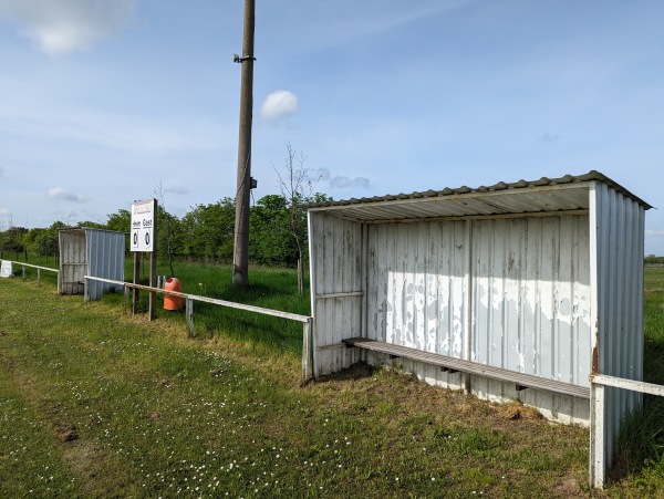 Sportplatz Rotdornstraße - Fehrbellin-Karwesee