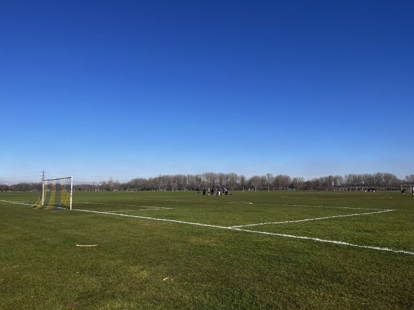 Hackney Marshes pitch S5 - Hackney Wick, Greater London