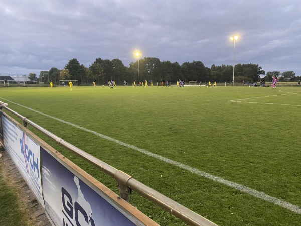 Sportplatz Segelhorst B - Riede