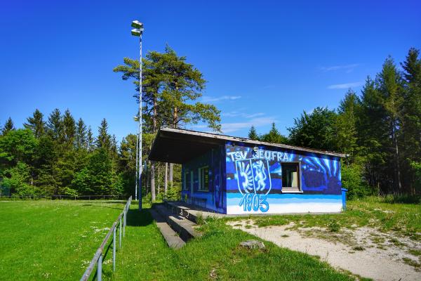 Sportplatz Schachen - Neufra