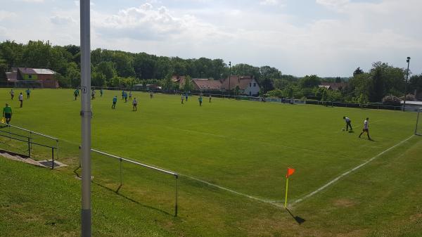 Sportplatz an der Wartenbergschule - Grammetal-Niederzimmern