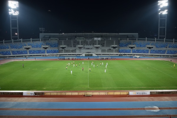 Daejeon Hanbat Stadium - Daejeon