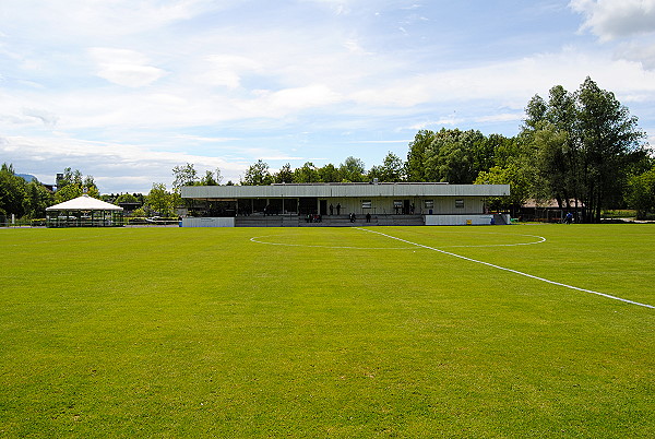 Ehemaliger Zustand: Clubheim abgebrannt