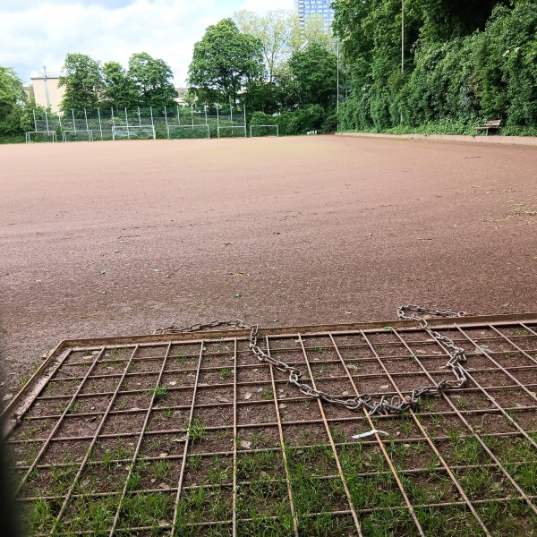 Prälat-Wolker-Anlage / Bezirkssportanlage Mitte - Köln-Ehrenfeld