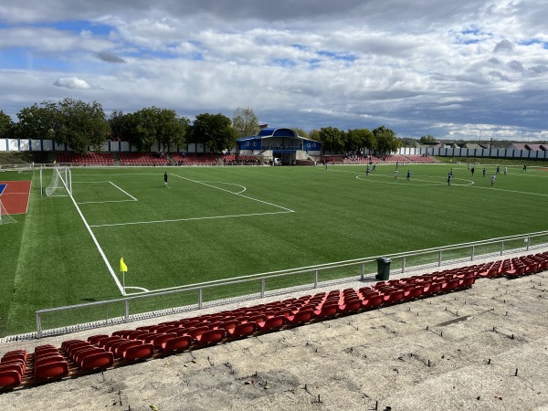 Stadionul Orășenesc - Fălești