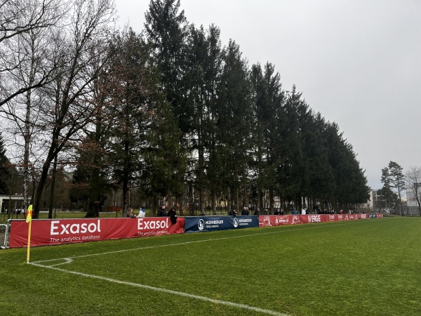 Sportpark Valznerweiher Platz 5 - Nürnberg-Zerzabelshof