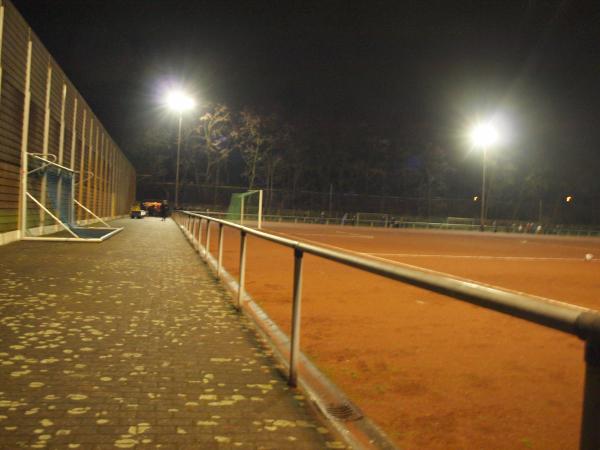 Hennes-Jeschke-Sportanlage Platz 2 - Duisburg-Marxloh