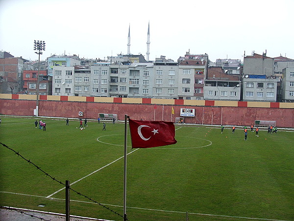 Bayrampaşa Çetin Emeç Stadyumu - İstanbul