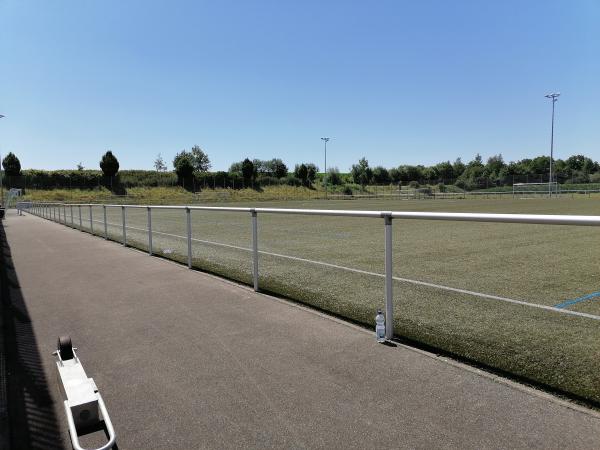 Sportplatz am grasigen Weg - Laupheim