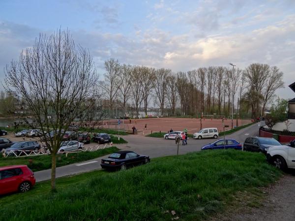 Sportplatz am Rheinufer - Bornheim/Rheinland-Hersel