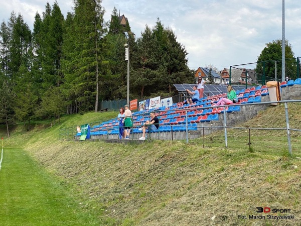 Stadion Gminny w Maniowyie - Maniowy