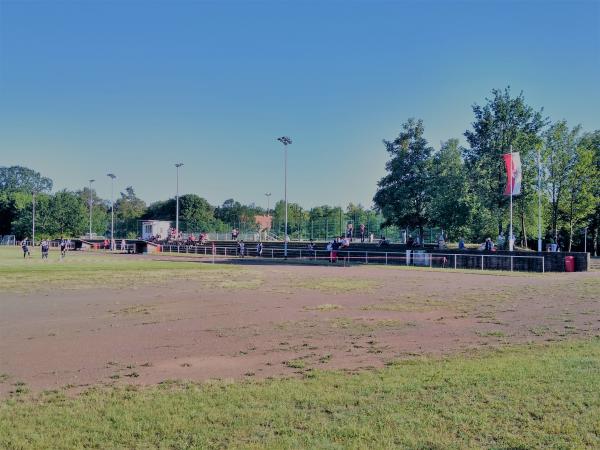 Stadion Lokomotive an der Kunersdorfer Straße - Seddiner See-Neuseddin