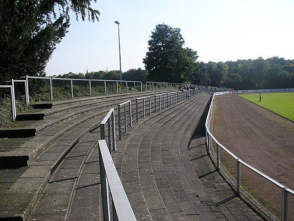 Stadion Bezirkssportanlage Karl-Hohmann-Straße - Düsseldorf-Benrath