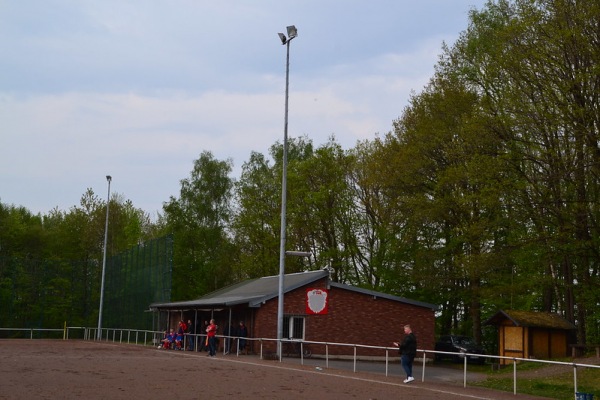 Sportplatz Mömelshof - Bitzen